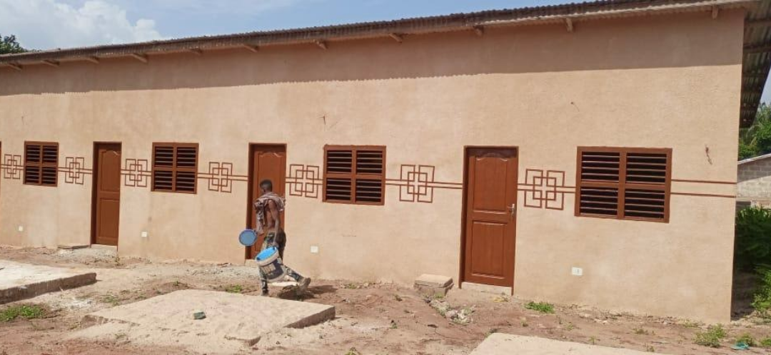 Construcción de casa de voluntariado en Doga Plage, Kpomassé